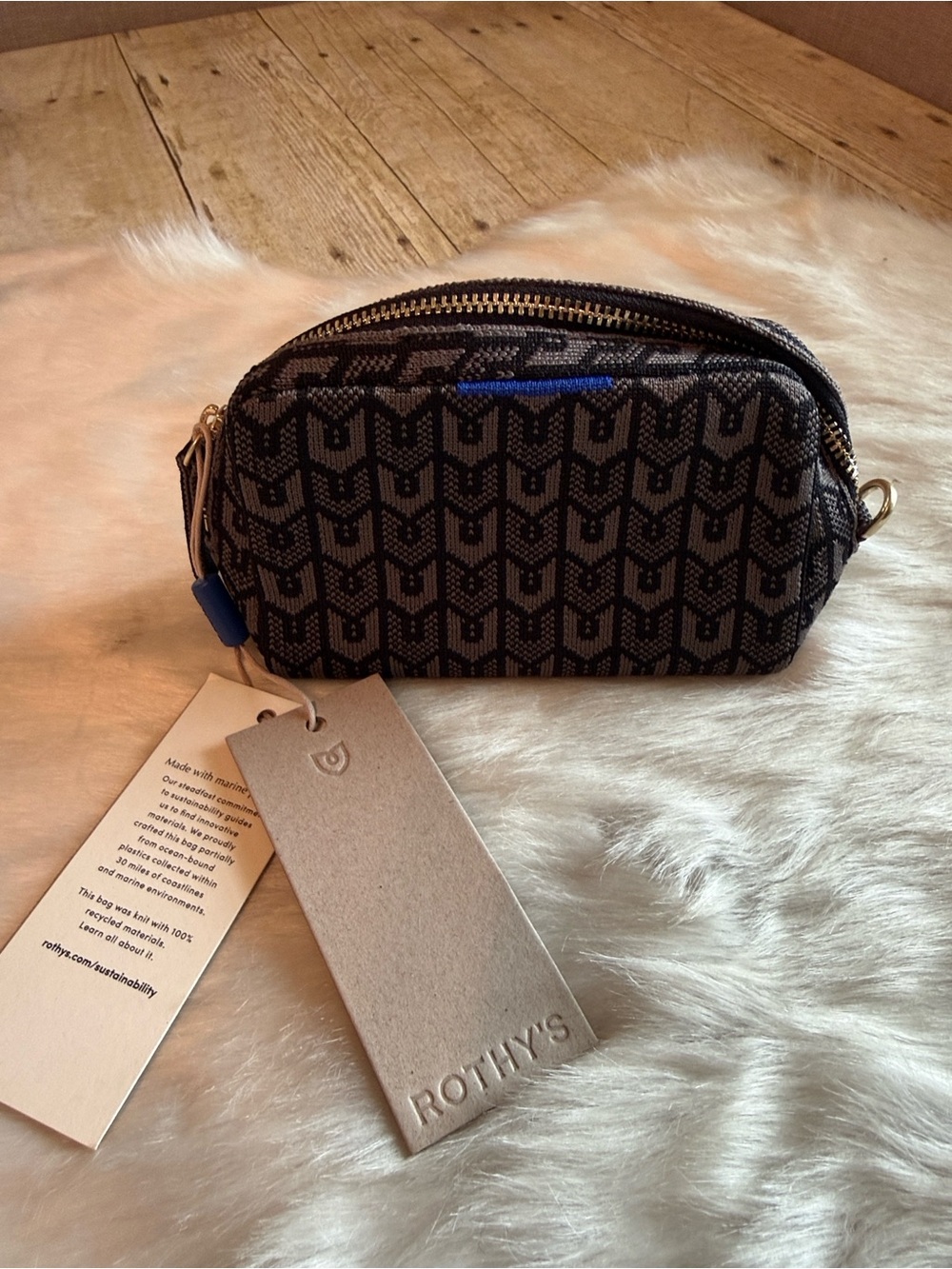 Rothy's Universal Pouch Black & Gray Geometric Toiletry with Blue Pull NWT - Picture 2 of 5